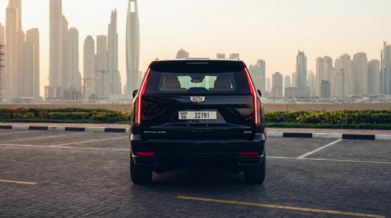 Cadillac Escalade — photo 3